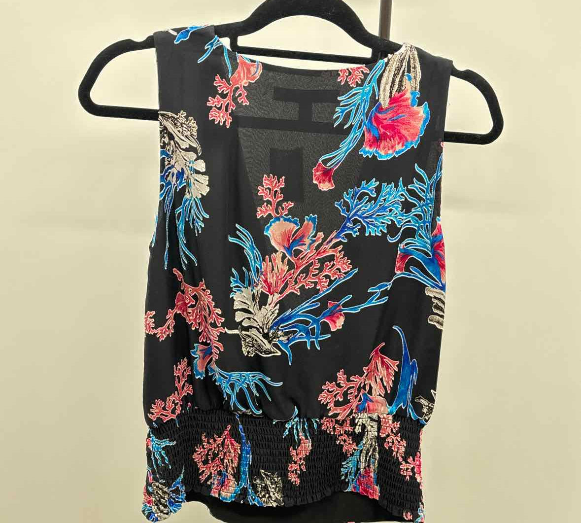 White House Black Market Women's Size XS Black Coral Sleeveless Shirt