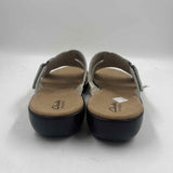 Clarks Women's Shoe Size 8.5 Ivory Solid Sandals