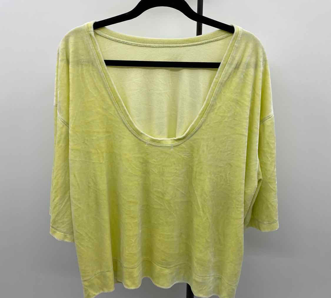 We the Free Junior's Size M Yellow Solid Short Sleeve Shirt