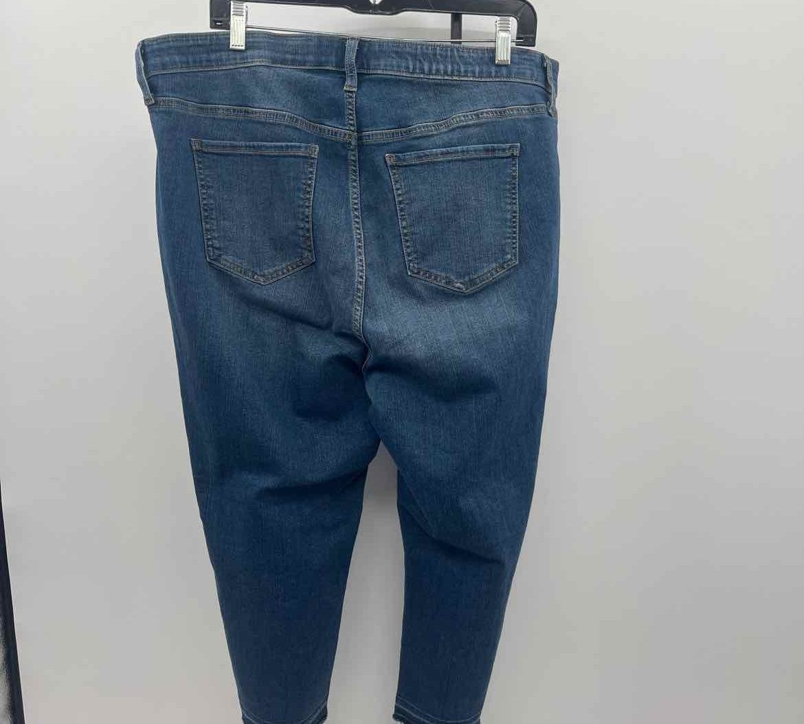 Torrid Women's Size 20 Blue Distressed Capris