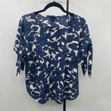 Ann Taylor Women's Size LP Blue Floral Short Sleeve Shirt