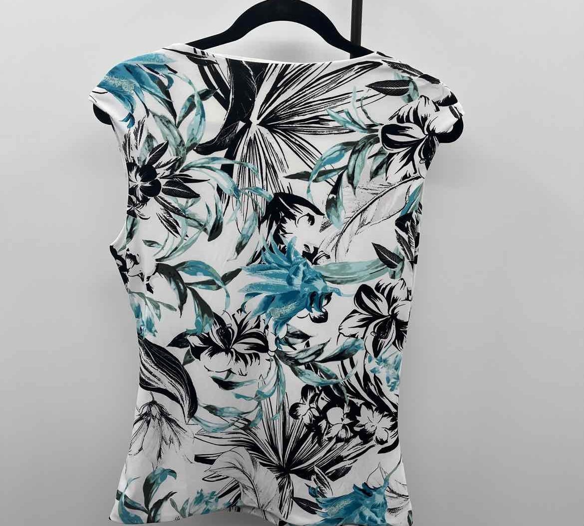 White House Black Market Women's Size S White Floral Short Sleeve Shirt