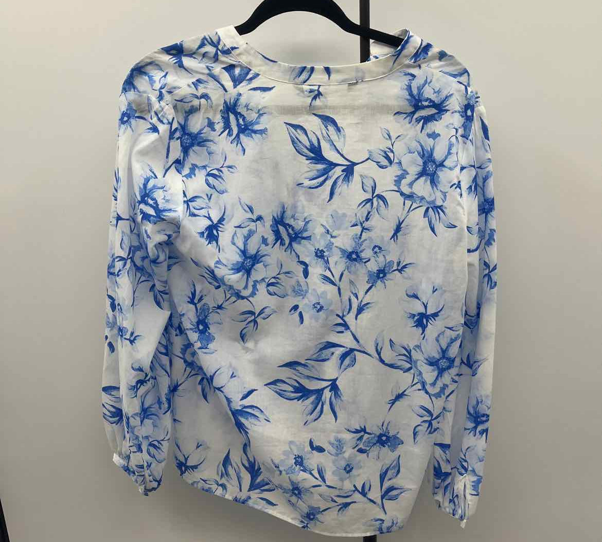 Zara Junior's Size M Blue Floral Long Sleeve Shirt
