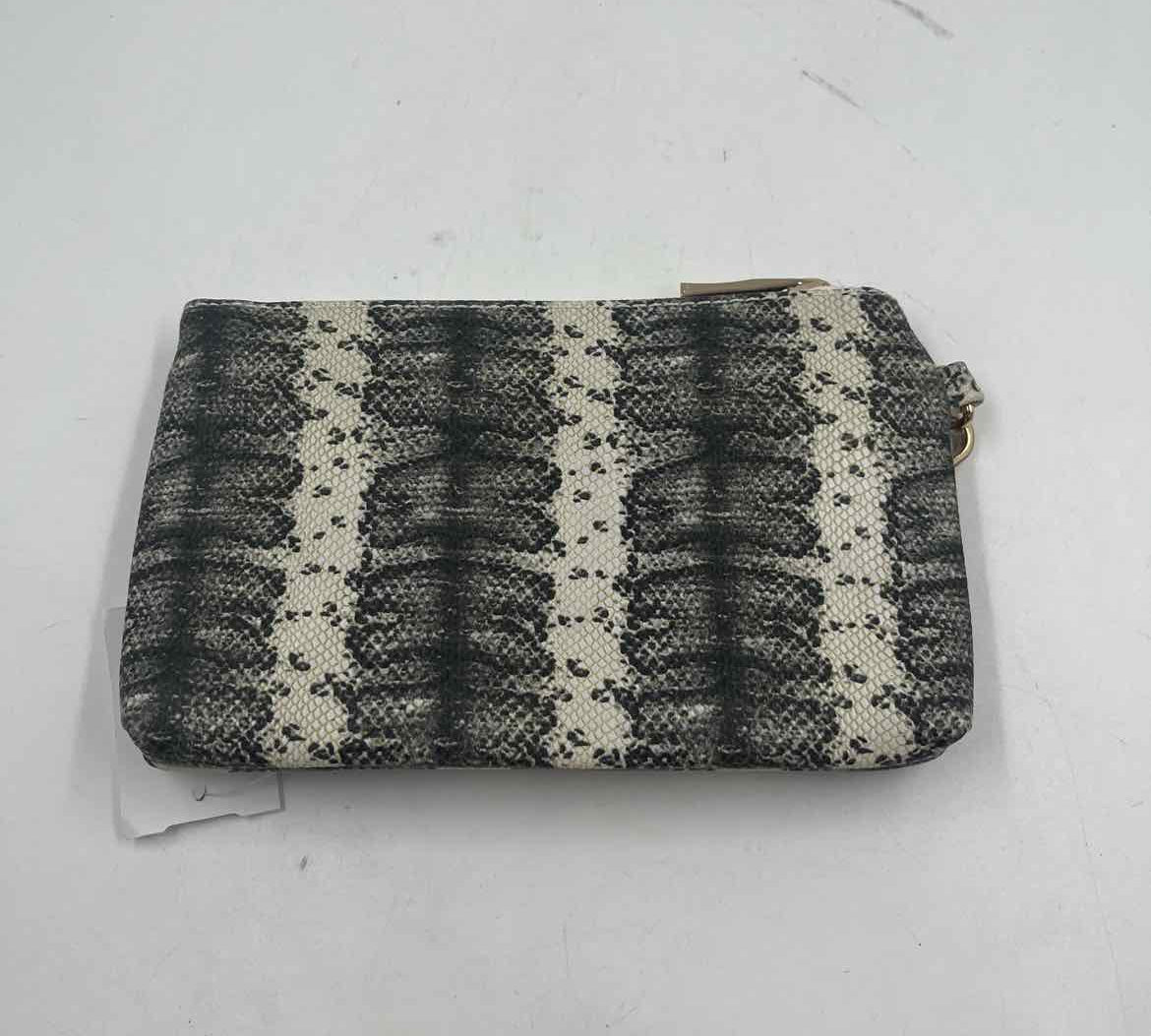 Unbranded Women's Charcoal Snakeskin Wristlet