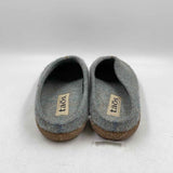 Taos Women's Shoe Size 7 Gray Textured Clogs
