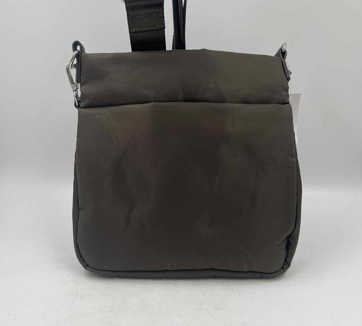 Danskin Women's Green Solid Purse