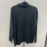 Tahari Women's Size 1X Green Stripe Sweater