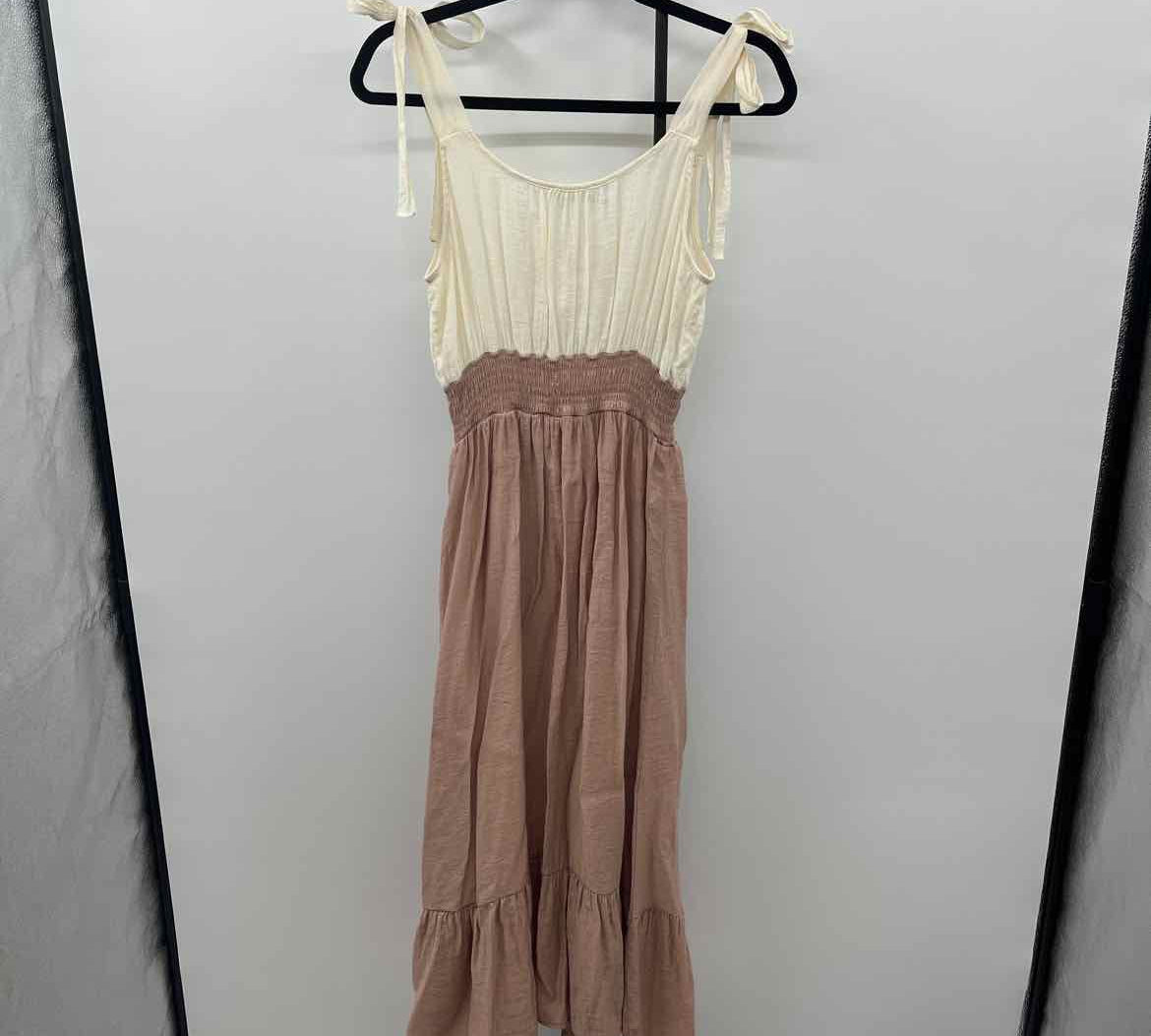 Blue Pepper Women's Size 10 Ivory Textured Dress