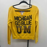 E5 College Classics Women's Size M Yellow Michigan Sweatshirt