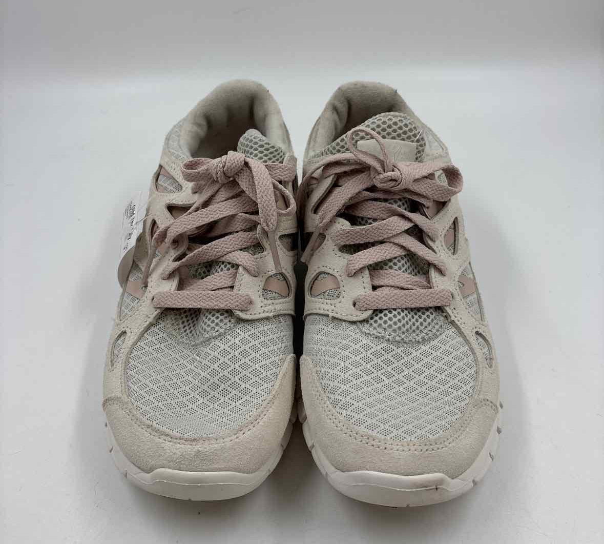 Nike Women's Shoe Size 8.5 Beige Textured Sneakers