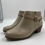 vionic Women's Shoe Size 8 Beige pebble Boots