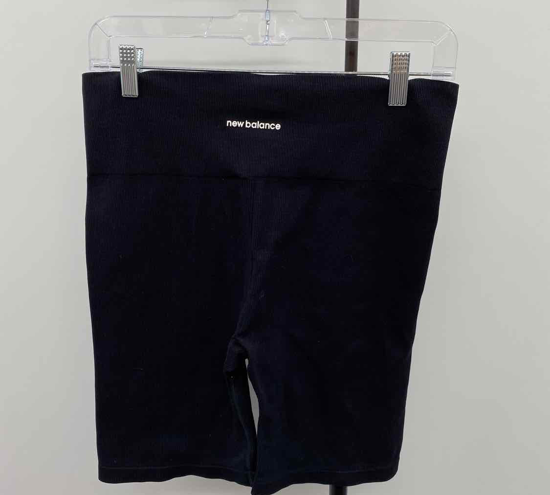 New Balance Women's Size 14 Black Ribbed Shorts