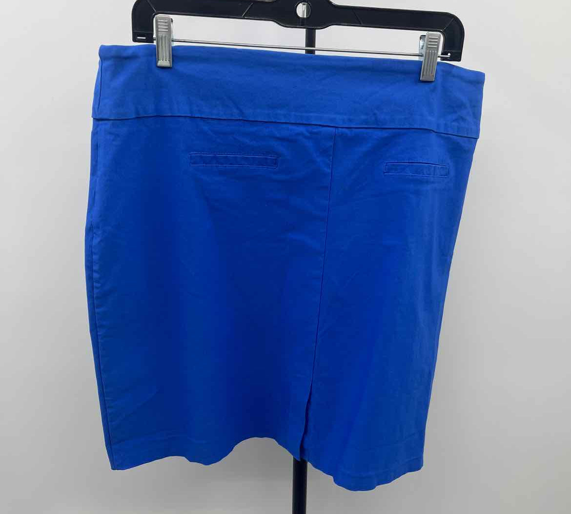 Lulu - B Women's Size 16 Blue Solid Skirt