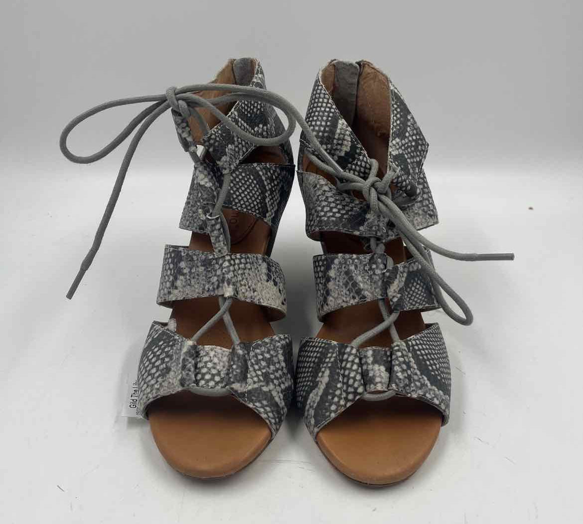 Corso Como Women's Shoe Size 6.5 Charcoal Snakeskin Wedges