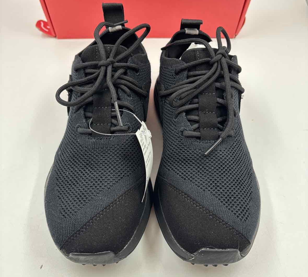 Lane Eight Women's Shoe Size 6 Black Textured Sneakers