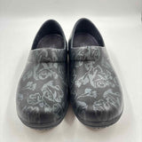 Crocs Women's Shoe Size 8 Black Floral Clogs