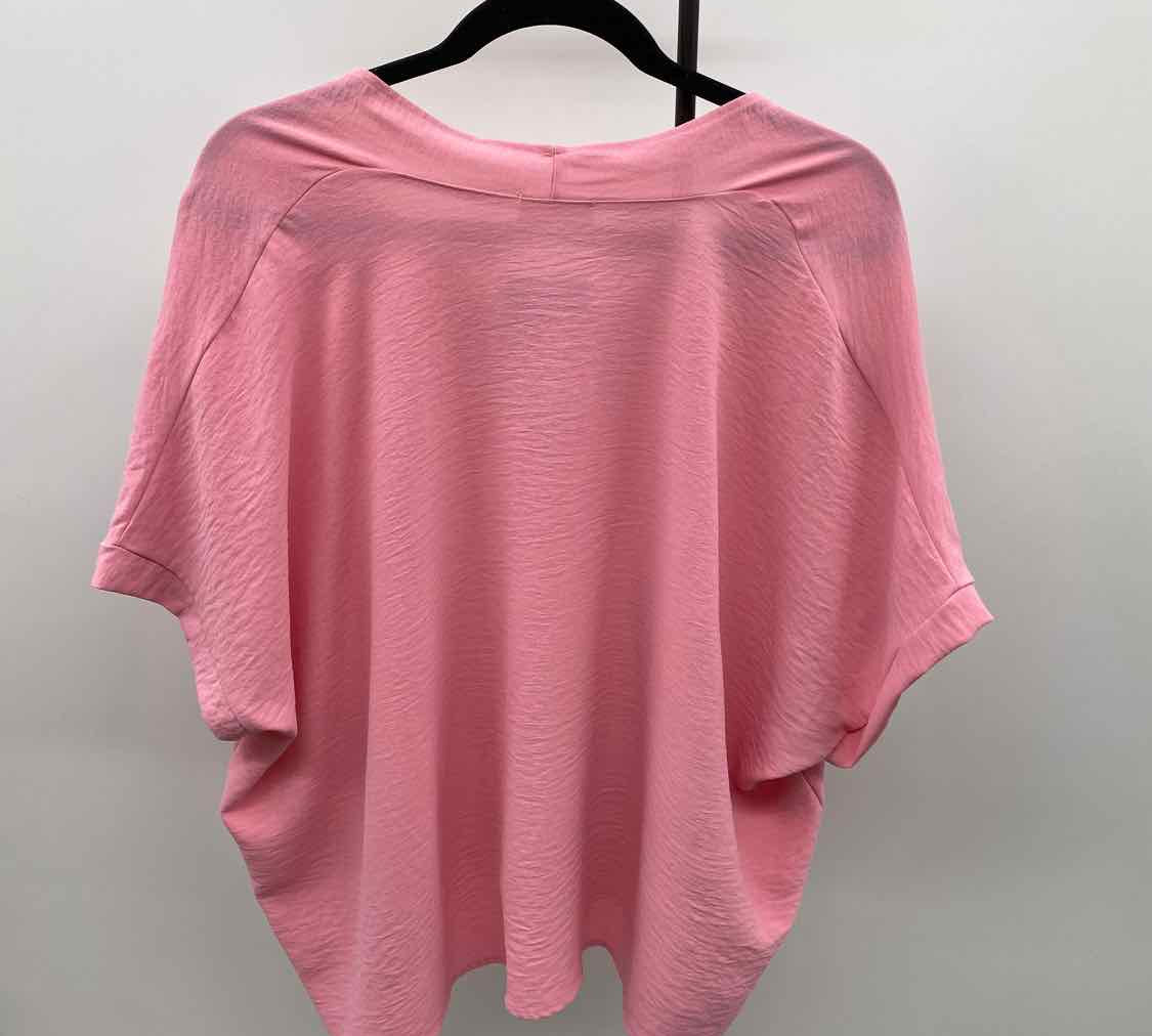 Urban Daizy Women's Size L Pink Textured Short Sleeve Shirt