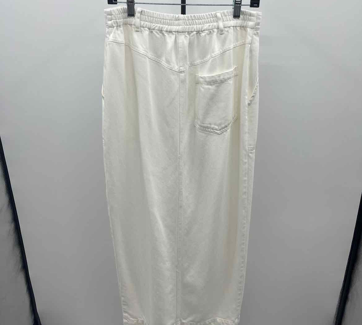 YFB Women's Size 14 White Solid Skirt