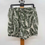 St. John's Bay Women's Size 14 Green Leaf Shorts