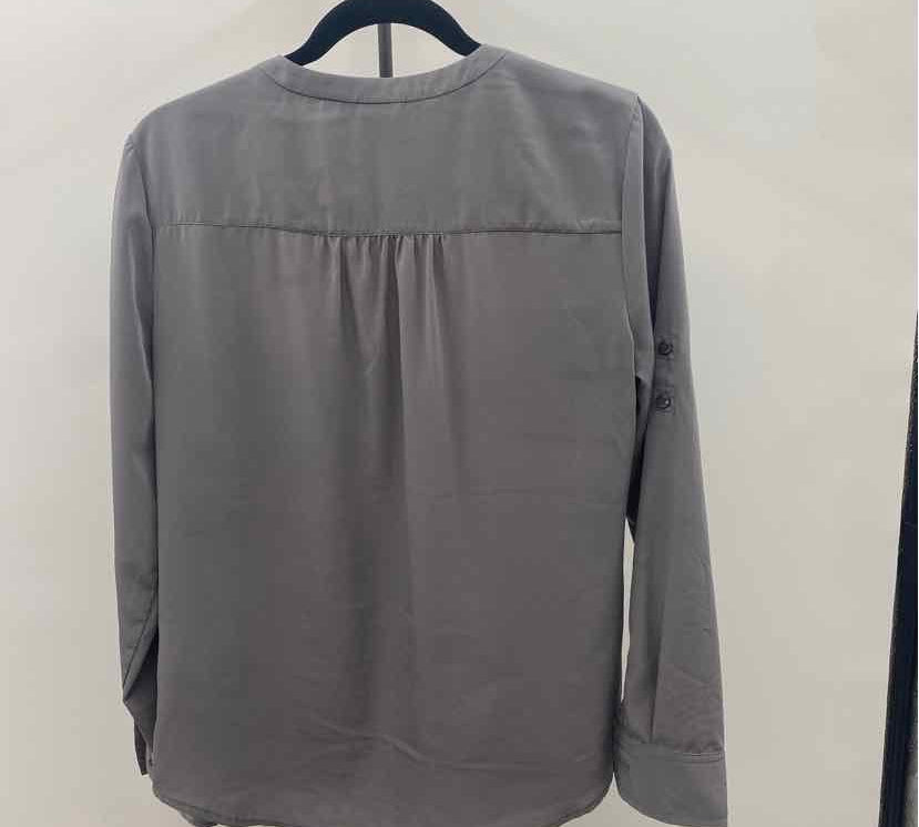 Soho Women's Size M Charcoal Solid Long Sleeve Shirt