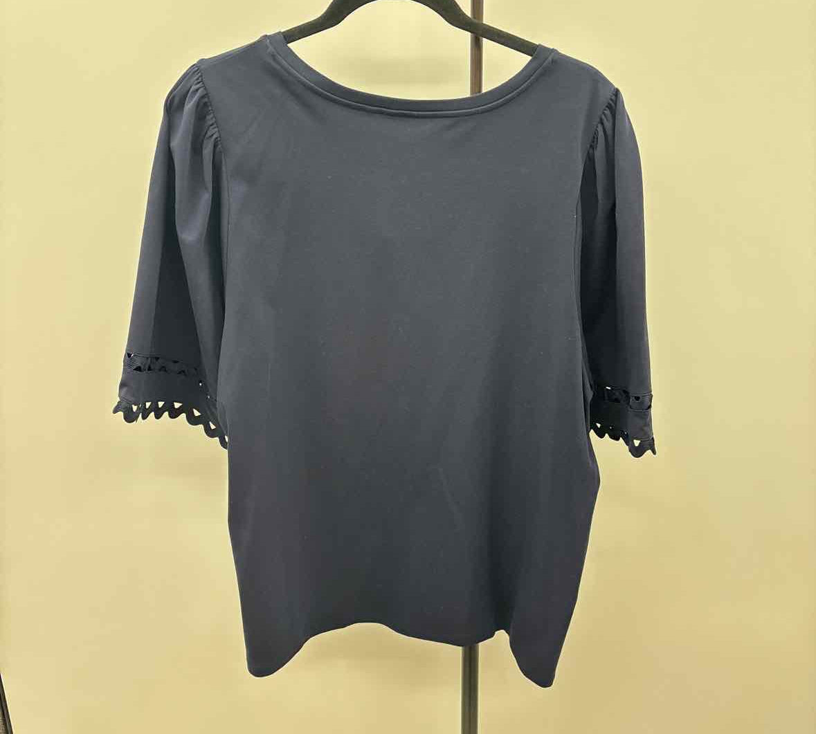 Chico's Women's Size XL Navy cutouts Short Sleeve Shirt