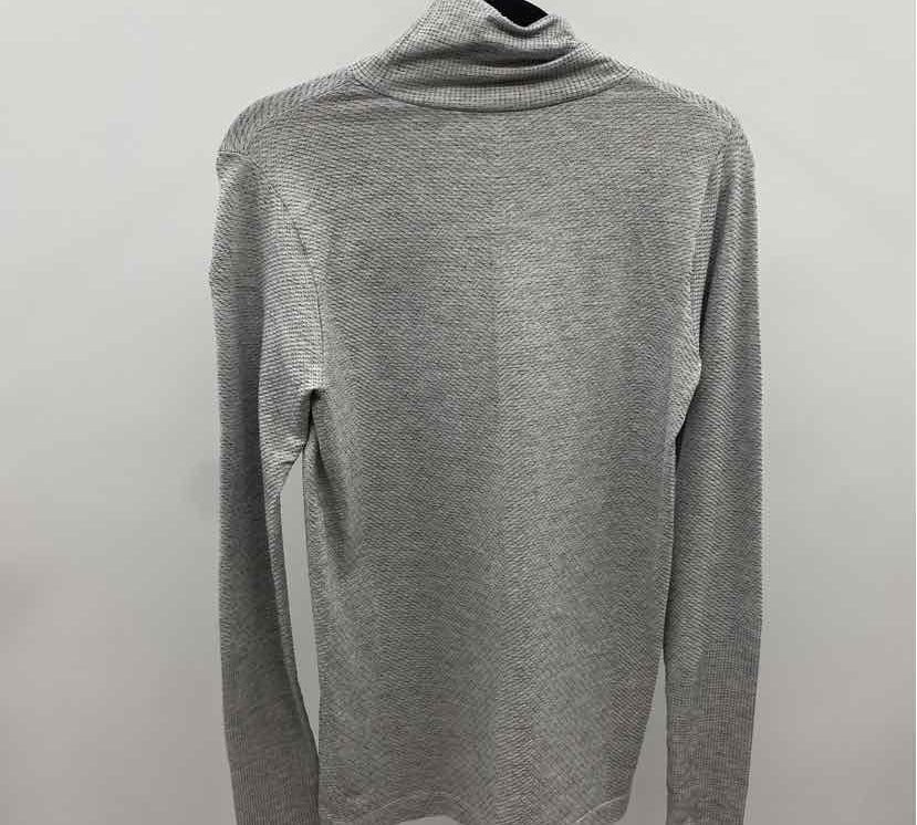 Athleta Women's Size M Gray Textured Long Sleeve Shirt