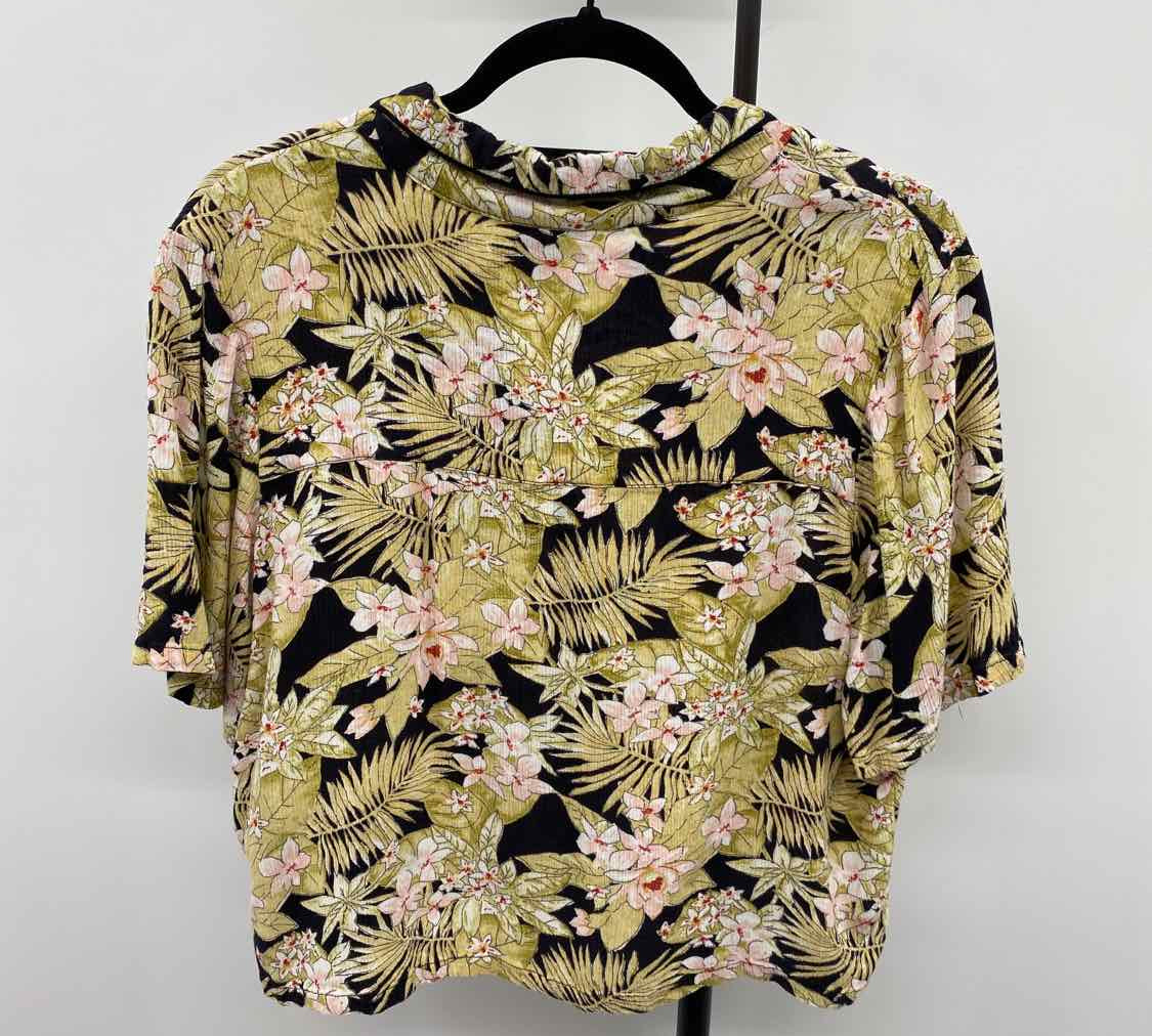 Volcom Women's Size M Green Floral Short Sleeve Shirt