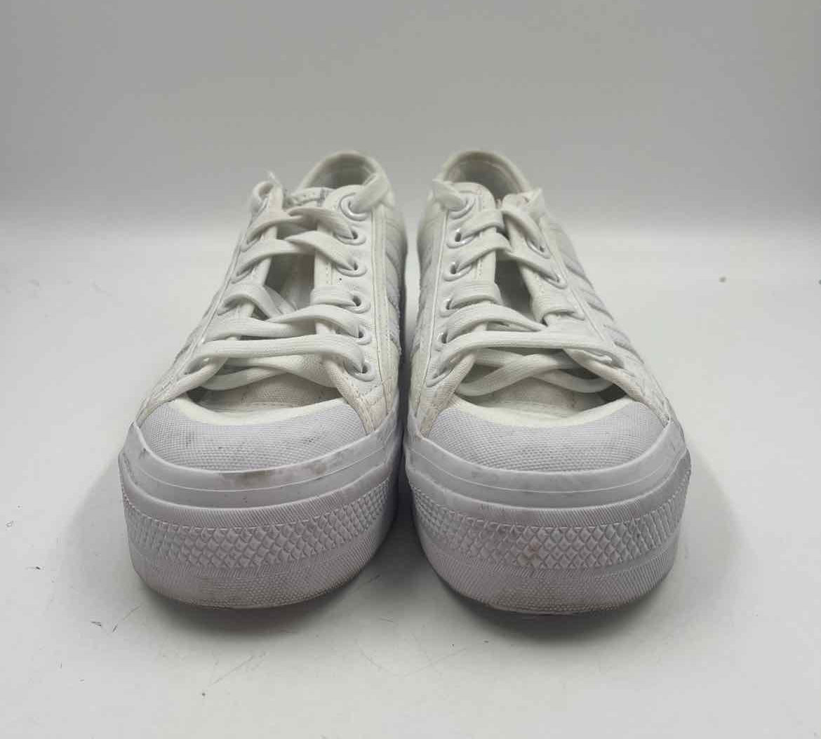 Adidas Women's Shoe Size 6.5 White Solid Sneakers