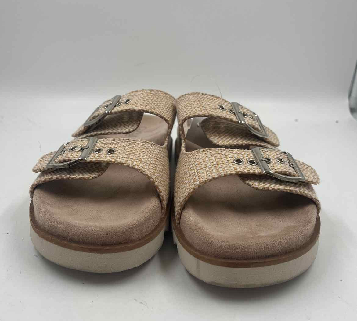 Corkys Women's Shoe Size 8 Gold Textured Sandals