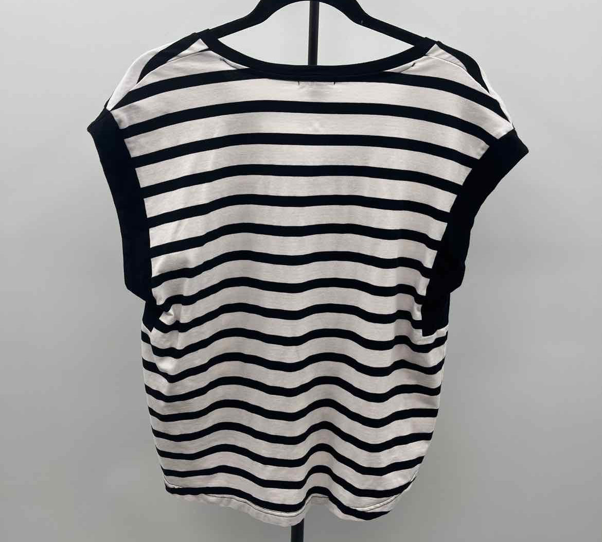 Halogen Women's Size L Black Stripe Short Sleeve Shirt