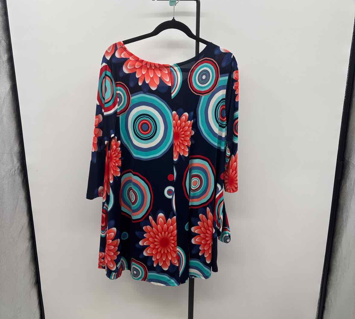 42bops Women's Size 2X Navy Floral Dress