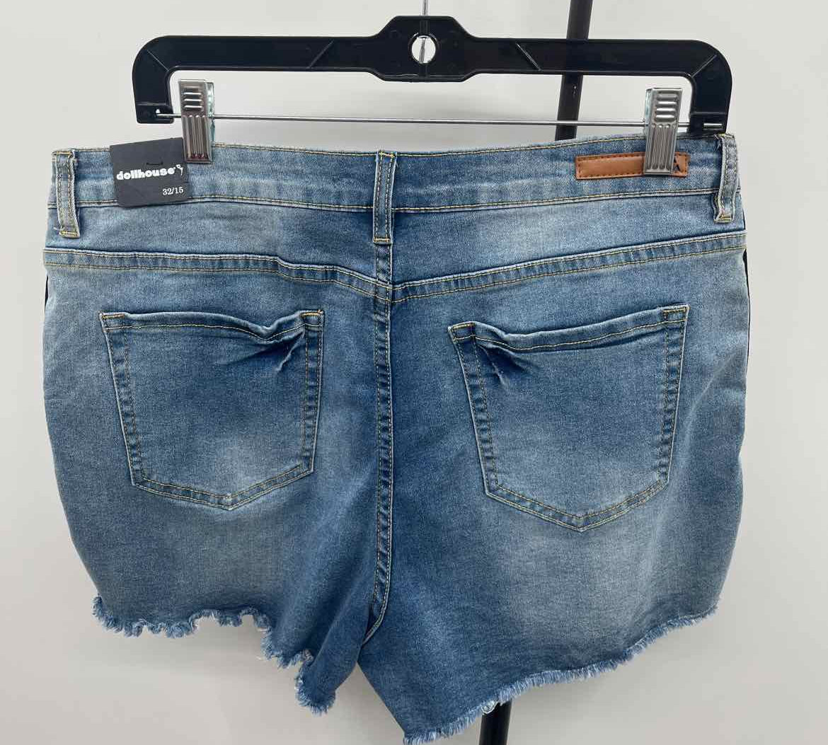 Dollhouse Women's Size 15 Blue Rainbow Shorts