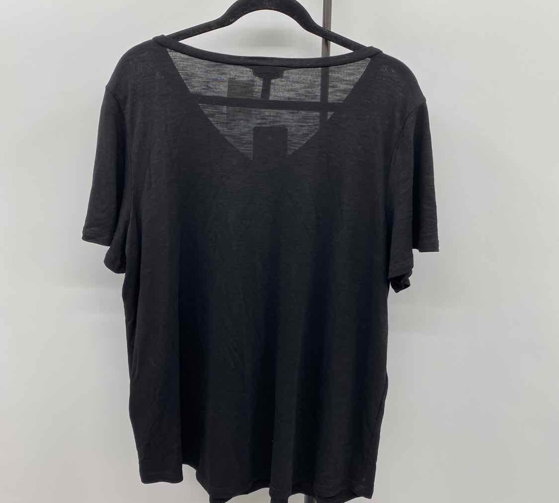 Jessica Simpson Women's Size XL Black Solid Short Sleeve Shirt