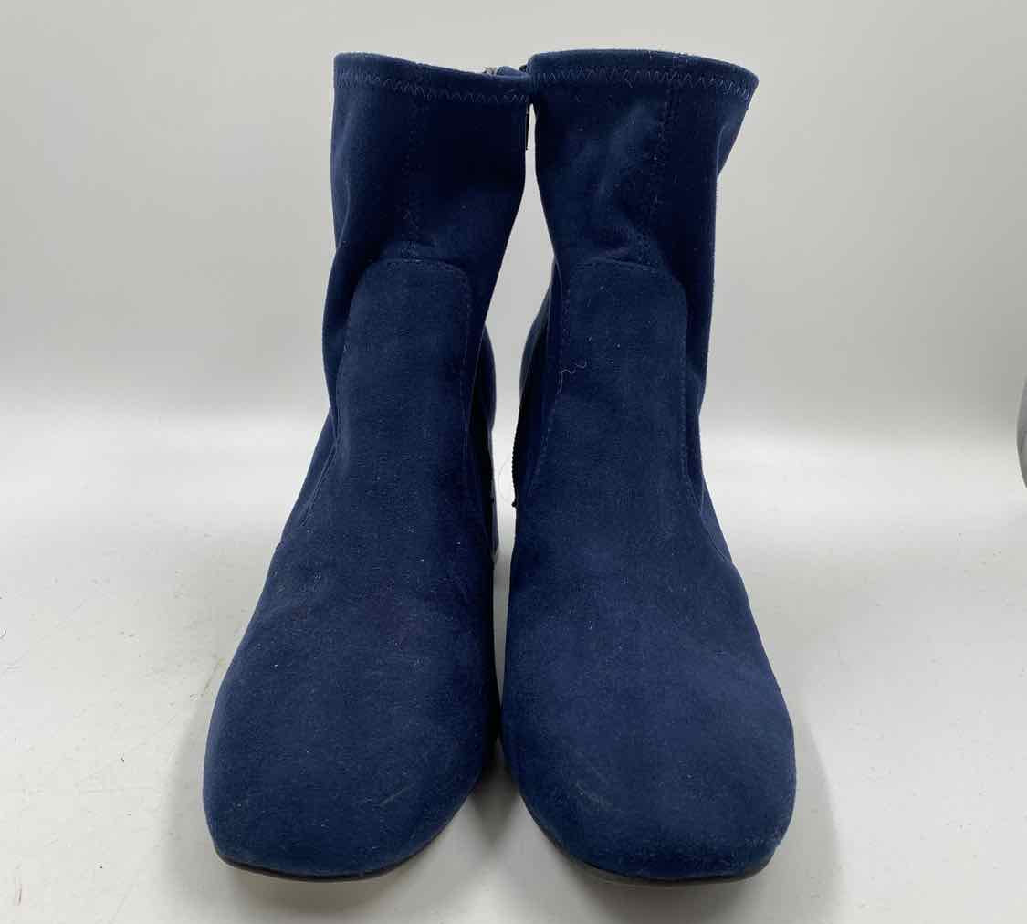 Kelly & Katie Women's Shoe Size 8 Navy Soccer Boots