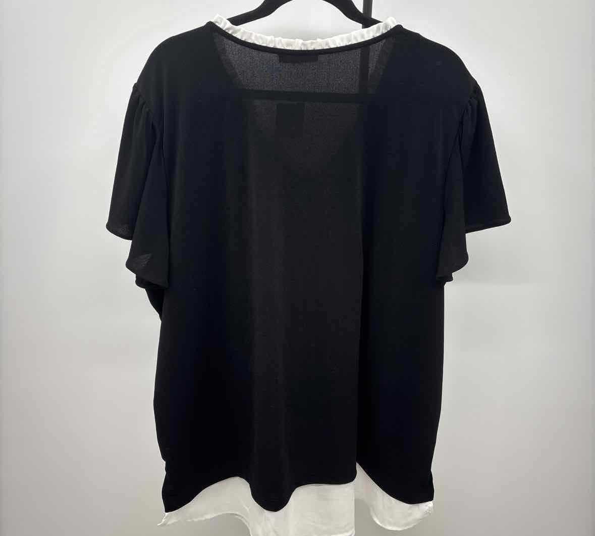 Adrianna Papell Women's Size 3X Black Solid Short Sleeve Shirt