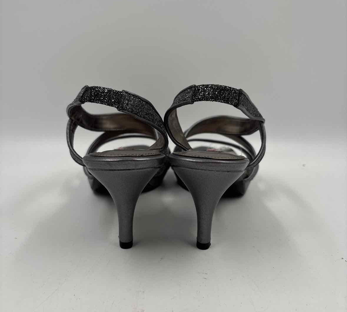 Nina Women's Shoe Size 8 Pewter glitter Heels
