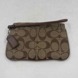 Coach Women's Tan Luxe Signature Wristlet