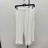 Oh My Gauze Women's Size 12/14 White Textured Capris