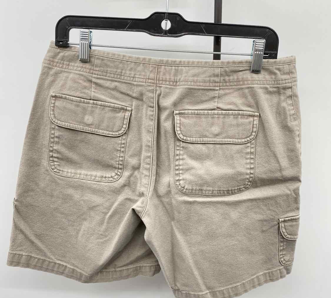 Cabela's Women's Size 8 Tan Solid Shorts