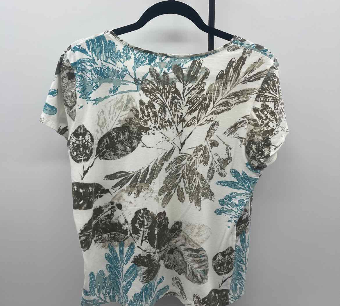 Chico's Women's Size L White Leaf Short Sleeve Shirt