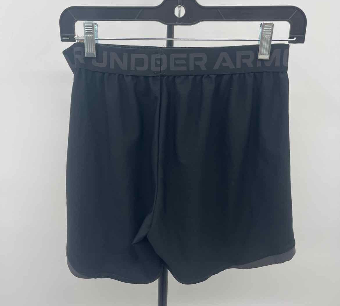 Under Armour Women's Size 10 Black Solid Shorts