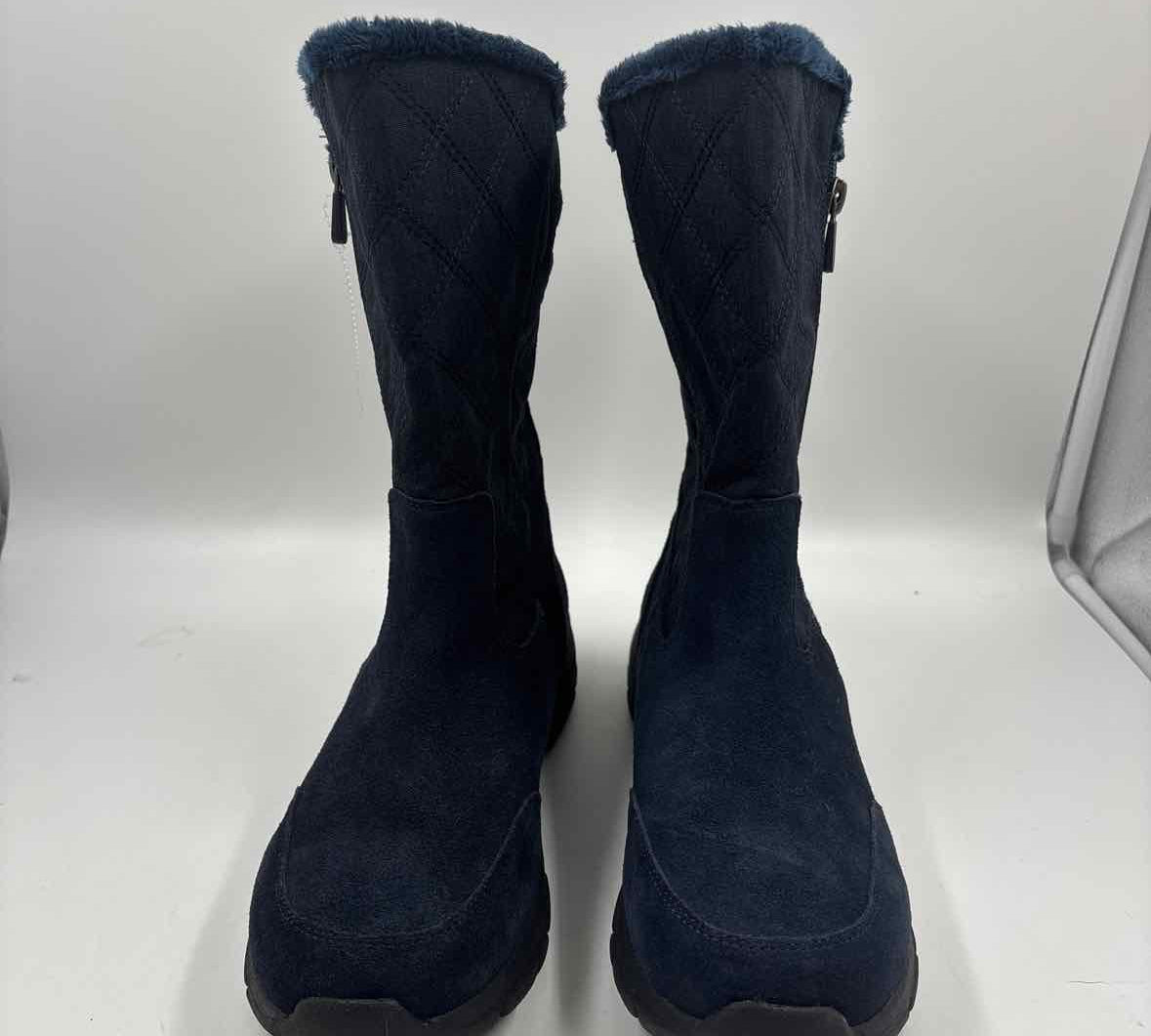 Lands End Women's Shoe Size 9 Navy Textured Boots