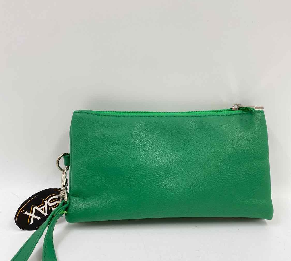 Sax Women's Green New with Tags Solid Wristlet