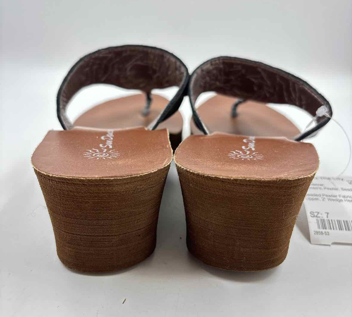 Sun Dancer Women's Shoe Size 7 Pewter Beaded Sandals