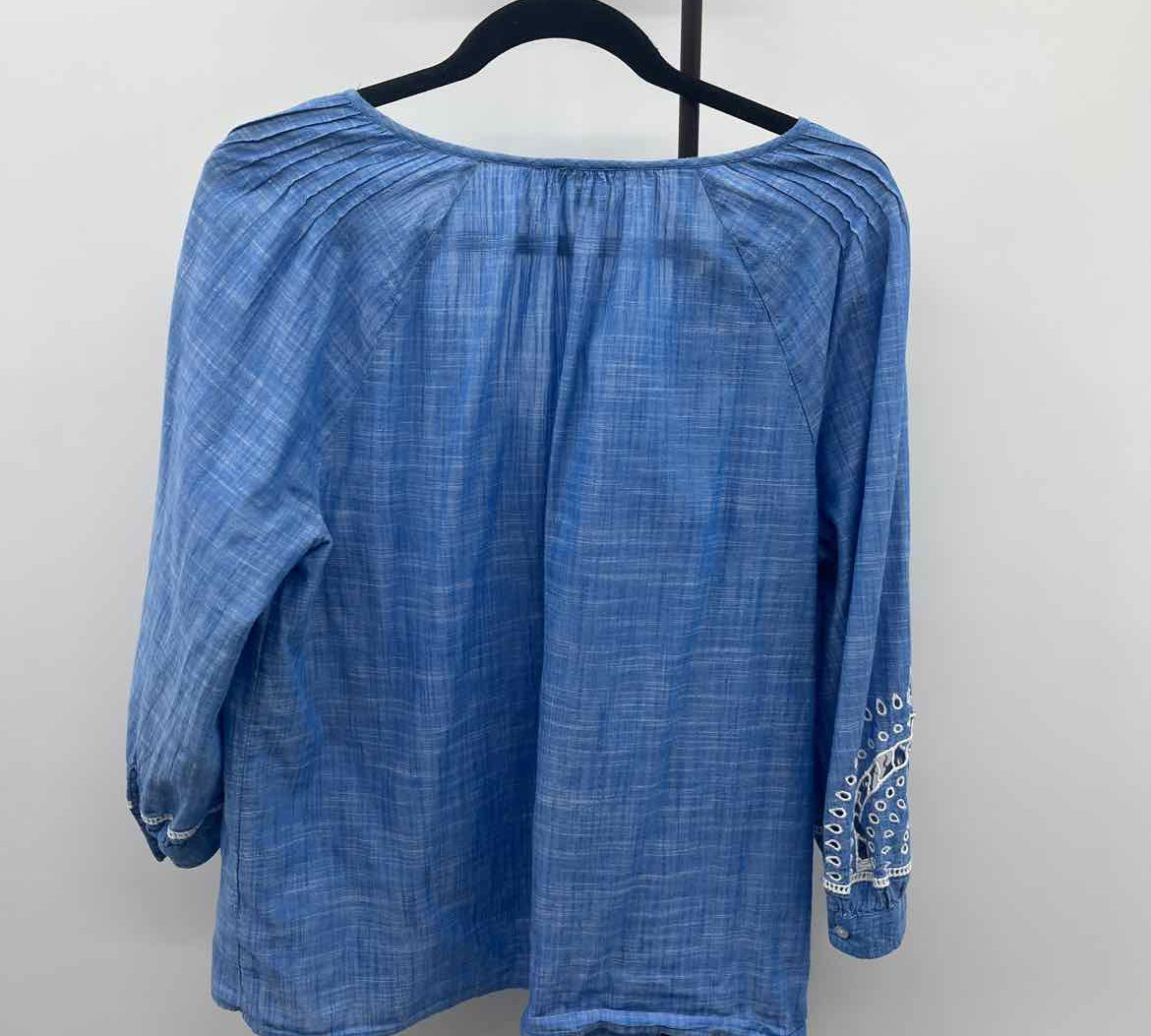 Talbots Women's Size L Blue Textured Long Sleeve Shirt