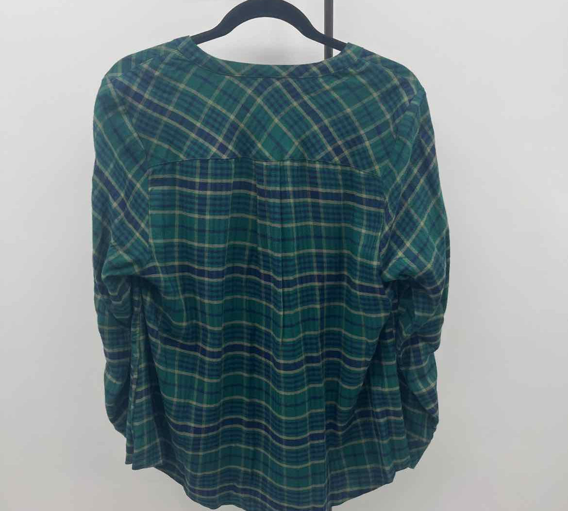 Torrid Women's Size L Green Plaid Long Sleeve Shirt
