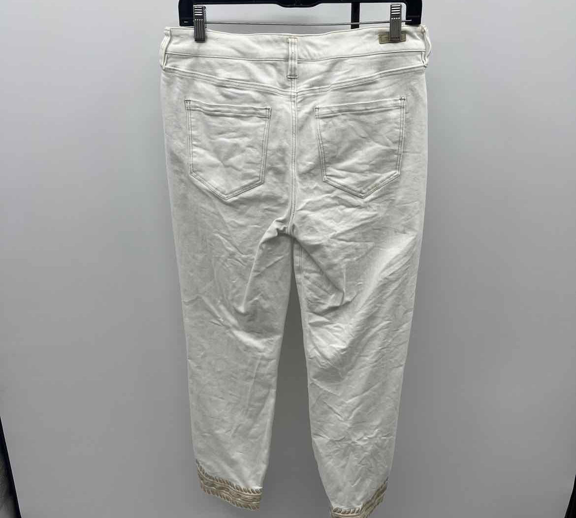 Liverpool Women's Size 8 White Embroidered Capris