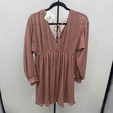 peach love Women's Size 6 Blush Textured Dress