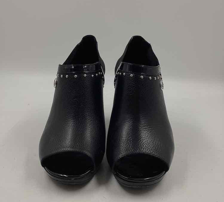 Brighton Women's Shoe Size 7 Black pebble Heels