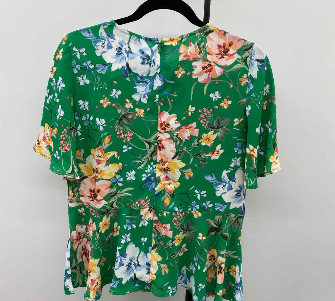 Loft Women's Size 4 Green Floral Short Sleeve Shirt
